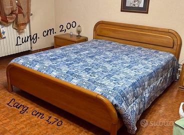 Letto matrimoniale in legno noce nazionale