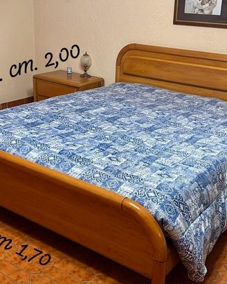 Letto matrimoniale in legno noce nazionale