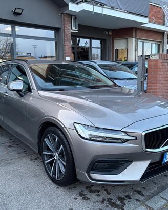 Volvo V60 B4 (d) Geartronic Momentum Business Pro