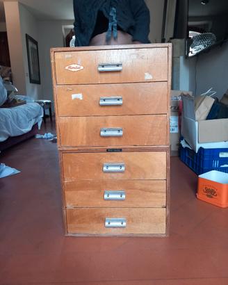Cassettiera in legno vintage