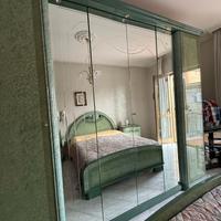 Stanza da letto con accessori