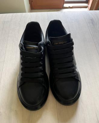 Mcqueen nere con scritta laterale taglia 43 nere
