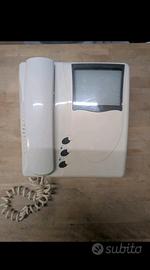 Videocitofono Elvox art.6502,+ staffa di fissaggio