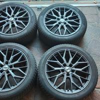 Cerchi in lega AEZ Porto Dark + gomme invernali