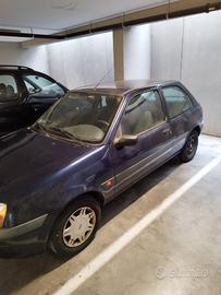 FORD FIESTA 2001