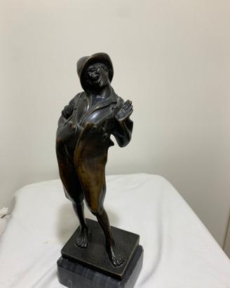 Scultura in bronzo Becero