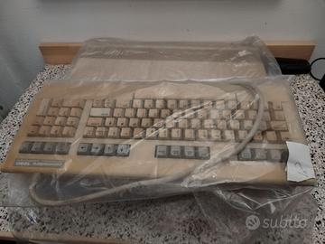 Commodore 128D, desktop, completo, funzionante