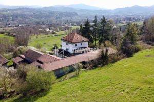 CASA INDIPENDENTE SU 4 PIANI NEL VERDE: SCOPRILA!