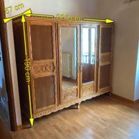 Antica credenza con specchiera