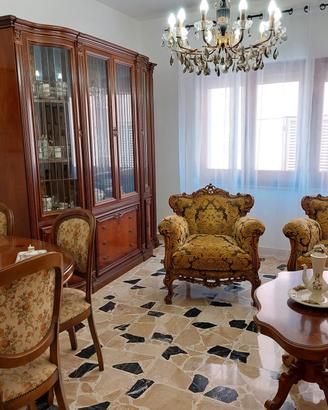 Arredo classico completo in buonissimo stato