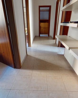 Via Livorno. Trilocale. Perfetto investimento