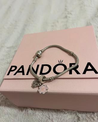 Bracciale Pandora con ciondolo