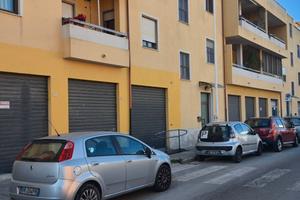 Quartu ampio locale commerciale