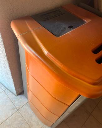 Stufa a pellet ARCE funzionante con tubi inclusi