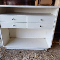 Mobiletto con cassetti