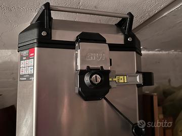 Motovaligie GIVI Trekker Outback 48+37