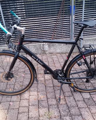Bici uomo colore nero taglia 60