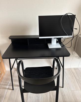 Svuota tutto. arredamento, televisore e monitor