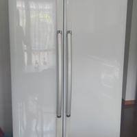 Frigorifero con congelatore modello LG