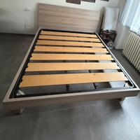 Letto matrimoniale con rete