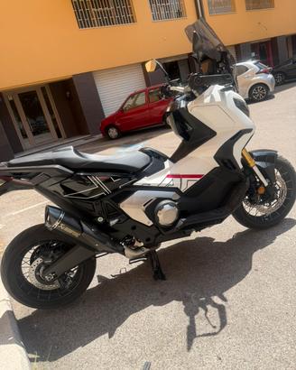X ADV 750 2023