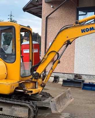 Miniescavatore usato KOMATSU PC 35 R8