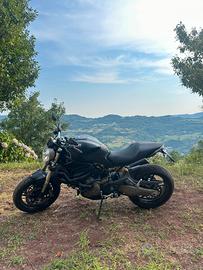Ducati Monster 821 Dark