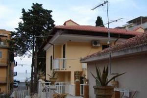 Laigueglia alloggi in villa 30m dal mare