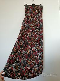 Vestito con stampa anni '70 e particolari maniche 