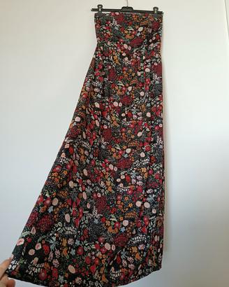 Vestito con stampa anni '70 e particolari maniche 
