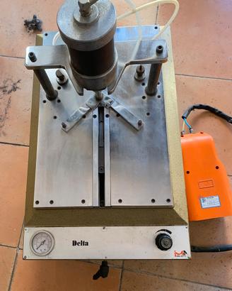 Aggraffatrice Delta Brevetti M A