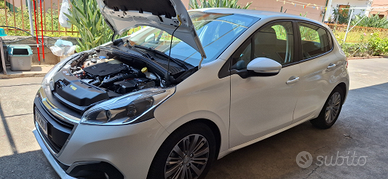 Peugeot 208 hdi