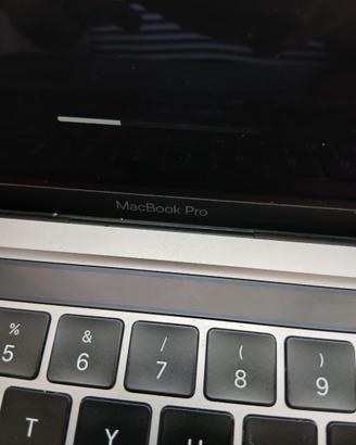 MacBook Pro 13" (2020, 4 TBT3)