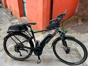 Bici a pedalata assistita Atala btour s man