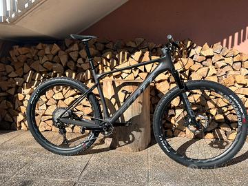 Scott Scale taglia XL con upgrade