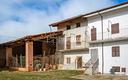 rustico-di-ampia-metratura-con-giardino