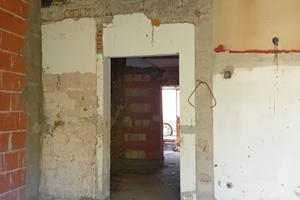 Casa indipendente su due livelli con cortile