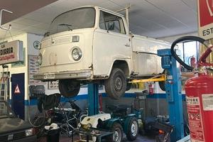 VOLKSWAGEN T2