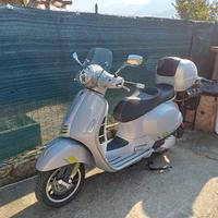 vespa supertech 300