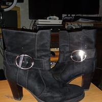 Stivaletti tod's neri in pelle scamosciata 37