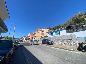 NEGOZIO A POZZUOLI