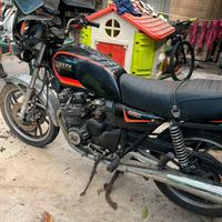 Moto Yamaha XJ550 del 1980