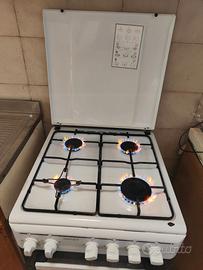 Cucina a gas 4 fuochi con forno Electroline