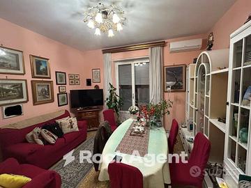 TRILOCALE D RISTRUTTURARE - AFFITTATO!