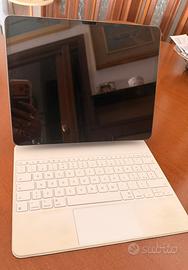 ¡Pad Air 13i Wi-Fi 128GB + Magic Keyboard