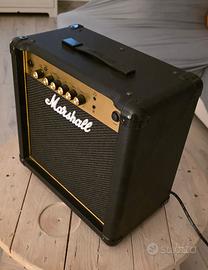 Amplificatore Marshall MG15CF