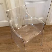 Sedia Driade trasparente.