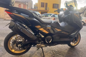TMAX 560 2022