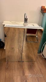 Specchio bagno con contenitore