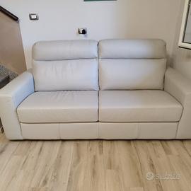 divano in pelle 